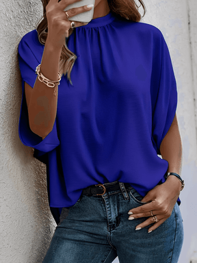 Blusa com Mangas Mocergo Vazadas e Gola Laço Amarração na Nuca - Catherine