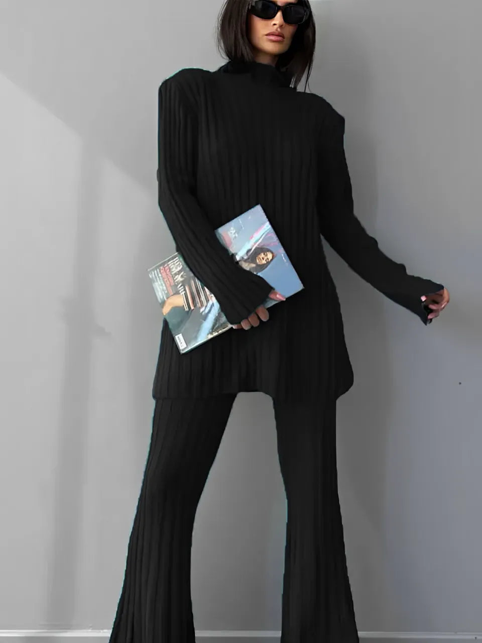 Conjunto de Tricô Canelado com Suéter Gola Alta e Calça Flare - Luna