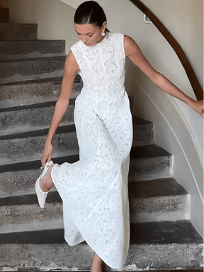 Vestido Midi em Renda Texturizada com Flores Acinturado – Carlota