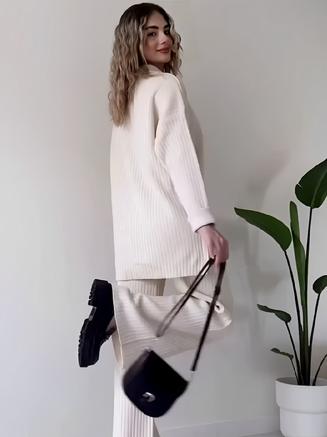 Conjunto Canelado com Camisa Alongada de Botões e Calça Reta – Camila