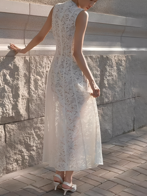 Vestido Midi em Renda Texturizada com Flores Acinturado – Carlota